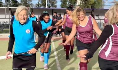 Más de 250 jugadoras participan de la Copa Gobierno de Santa Fe de Mamis Hockey