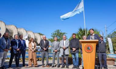 El gobernador reclamó el fin de las retenciones y marcó: “El camino no son los planes, sino el trabajo de nuestros productores”