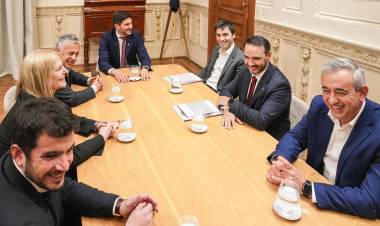 Pullaro se reunió en Rosario con los gobernadores de Mendoza, Chubut y Corrientes