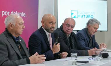 Puccini reivindicó el “modelo anticíclico” de Santa Fe como respuesta al escenario económico nacional