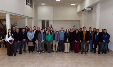 Ordenamiento territorial y riesgo hídrico, los temas de la reunión del ECAM en Franck