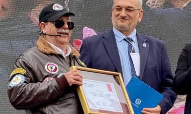 Es Ley el proyecto de Calvo que declara Patrimonio Histórico y Cultural al avión piloteado por Owen Crippa en Malvinas