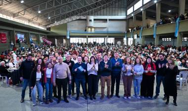Unidad y protagonismo: multitudinario encuentro patrio del socialismo santafesino