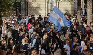 Santa Fe celebró el 25 de Mayo con una masiva fiesta patria