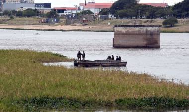 La Municipalidad y el Ejército limpian la Laguna Setúbal de cara a los Juegos Suramericanos 2026