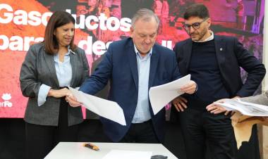 Pullaro: “Santa Fe será ejemplo de obra pública barata y sin corrupción, y el motor productivo que impulse el cambio en la Argentina”