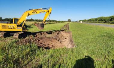 Un 2026 de intensas lluvias: la gestión provincial acelera la ejecución de obras en más de 100 localidades de alto riesgo hídrico