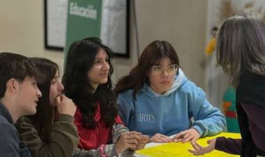 El Municipio dialogó con escuelas para concientizar sobre los festejos de fin de año