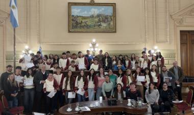 Alumnos de la EESO N° 525 “Camilo Aldao” de Bella Italia, fueron ciudadanos en el Senado