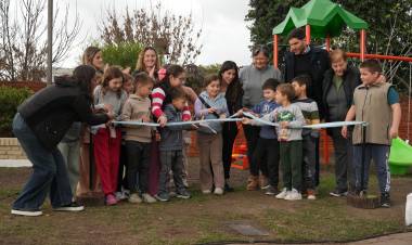 Jimena Senn acompañó al gobernador Maximiliano Pullaro en una recorrida por tres localidades de Las Colonias