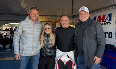 Calvo valoró la vuelta del turismo de carretera al velódromo de Rafaela