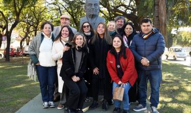 La Municipalidad puso en valor el monumento que rinde homenaje al Dr. Laureano Maradona