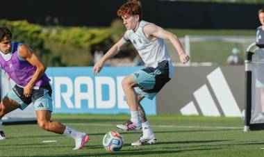 Lionel Scaloni comienza a definir el once titular para enfrentar a Suiza
