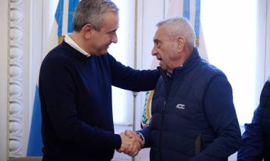 Javkin presidió el anuncio oficial del regreso del TC al Autódromo