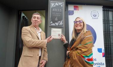 El Instituto Santafesino de Danzas Hugo Ifrán se incorporó al Paseo de Postas Folklóricas de la Ciudad