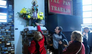 Celebración de San Cayetano: cortes de calles, horarios y desvíos de colectivos
