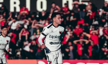 Ignacio Lago, figura y goleador de Colón: "No hay que perder más puntos"