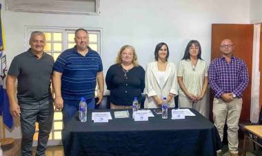 Concejales de Sauce Viejo denunciaron que hace dos meses no cobran sus sueldos y apuntaron contra la intendencia