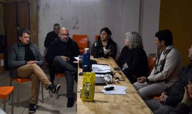 El Municipio avanza con vecinos de Los Hornos en un proyecto para ampliar la red de cloacas