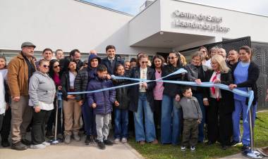Pullaro inauguró las obras del Centro de Salud en barrio Las Vegas de Santo Tomé