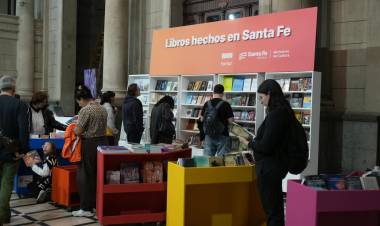 La Feria del Libro de Santa Fe inauguró su 32ª edición, con más de 90 actividades en agenda