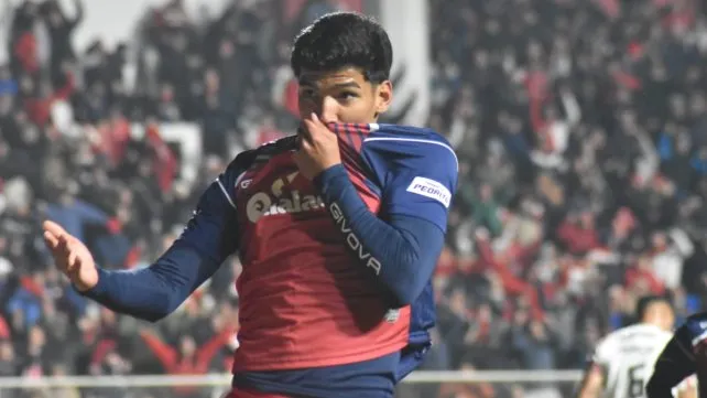 Misael Aguirre, tras su primer gol: "Espero dejar una huella en el club