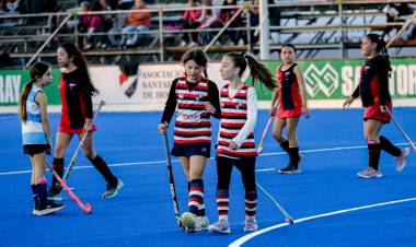 Poletti acompañó la inauguración de las nuevas instalaciones de la Asociación Santafesina de Hockey