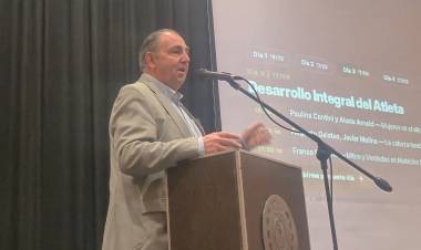 El intendente Poletti abrió el Congreso “Educación para el Deporte”