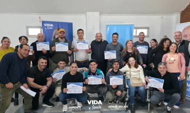 Capacitación con salida laboral: finalizó con gran éxito el curso de reparación de aires acondicionados
