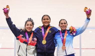 Ciclismo Pista en los Juegos: Stefany Cuadrado y Daniela Colilef celebraron en el Velódromo de Rafaela