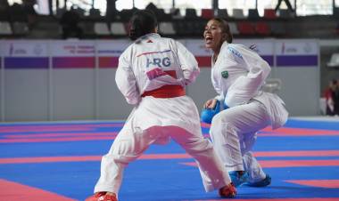 Karate: Ocho países ganaron medallas en las finales de kumite