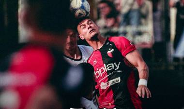 Colón jugó un penoso partido, no pateó al arco y apenas empató con All Boys