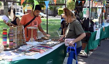 El 4to Festival de la Economía Social llega a Plaza Fournier con propuestas para el Día de la Madre
