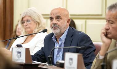 Buscan modificar la ley de coparticipación para garantizar transferencias diarias a municipios
