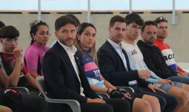 Pullaro en el Invencible Velódromo de Rafaela: “Tenemos un plan que impulsa el deporte y busca generar crecimiento económico y empleo”
