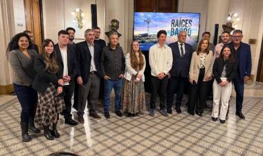 El Senado fue sede de la presentación del cortometraje “Raíces del barro”