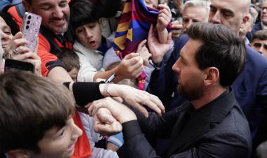 Furor por Messi: llegó a España para recibir el Premio Princesa de Asturias