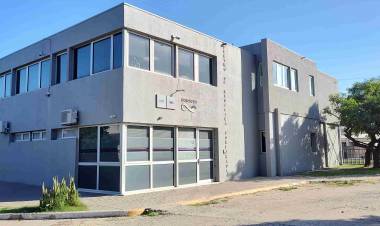 Visita al Centro de Medicina Comparada: ciencia pública, innovación y desarrollo