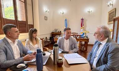 Calvo y Enrico se reúnen para analizar un importante plan de obras en el dpto. Castellanos