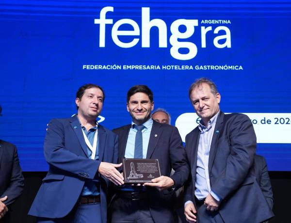Pullaro recibió un reconocimiento de la hotelería nacional por el plan de seguridad que transformó Rosario