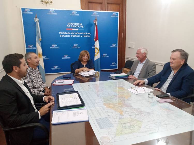 Autoridades del Dpto. San Cristóbal mantuvieron una reunión de trabajo con la Ministra Silvina Frana