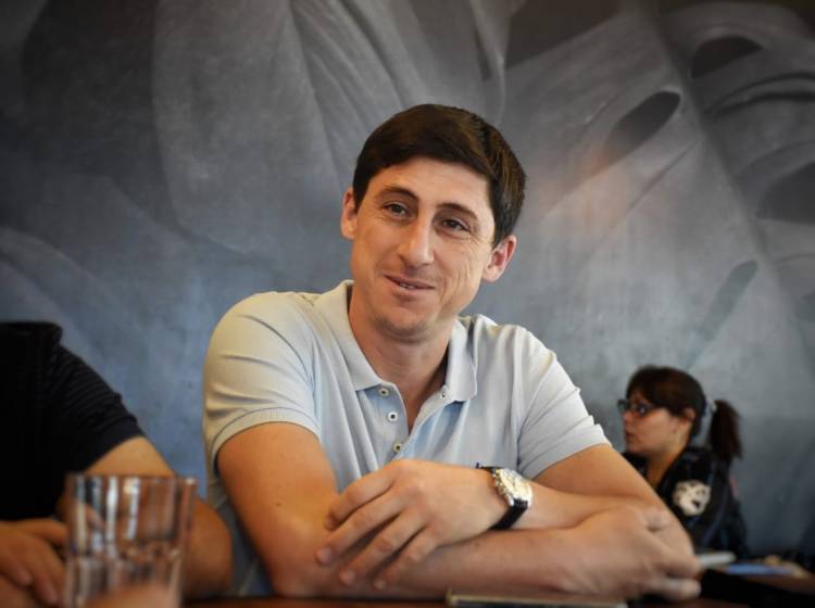 Garibaldi solicitó que el uso del barbijo deje de ser obligatorio en las escuelas