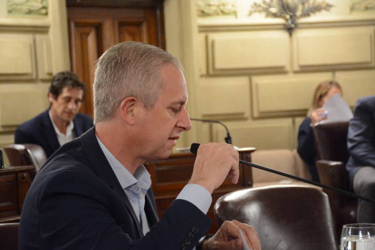 Miguel Rabbia solicitó que la cobertura de IAPOS llegue a cada centro de salud local