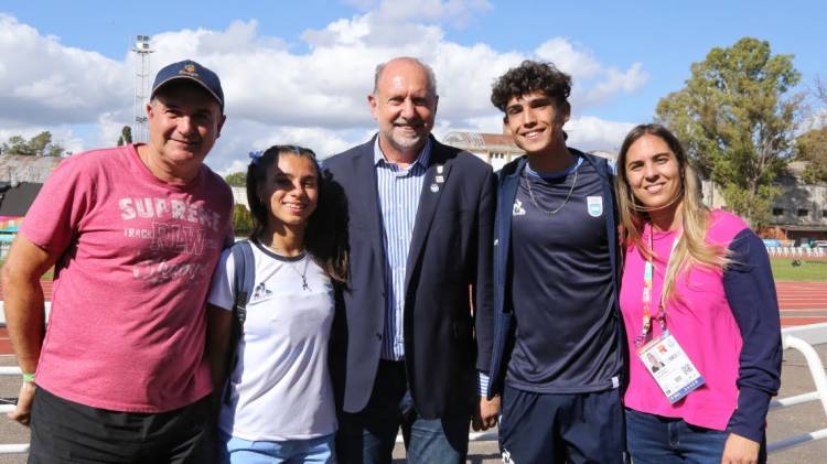 El gobernador Omar Perotti recorrió el parque único de los Juegos Suramericanos de la Juventud Rosario 2022