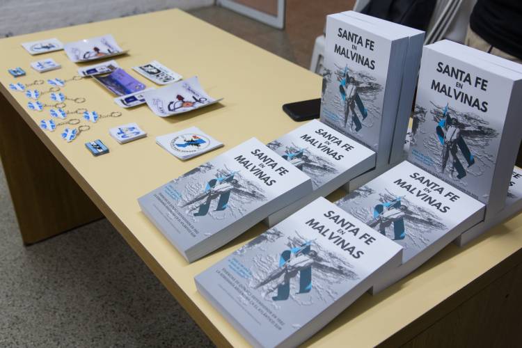 Se presentó el libro "Santa Fe en Malvinas"