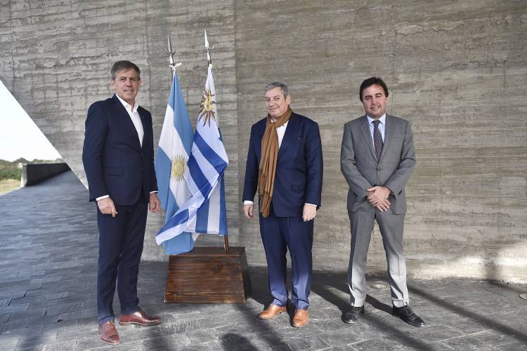El intendente recibió al embajador uruguayo
