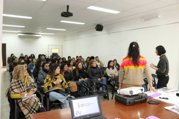 Comenzó la diplomatura de genero y participación comunitaria
