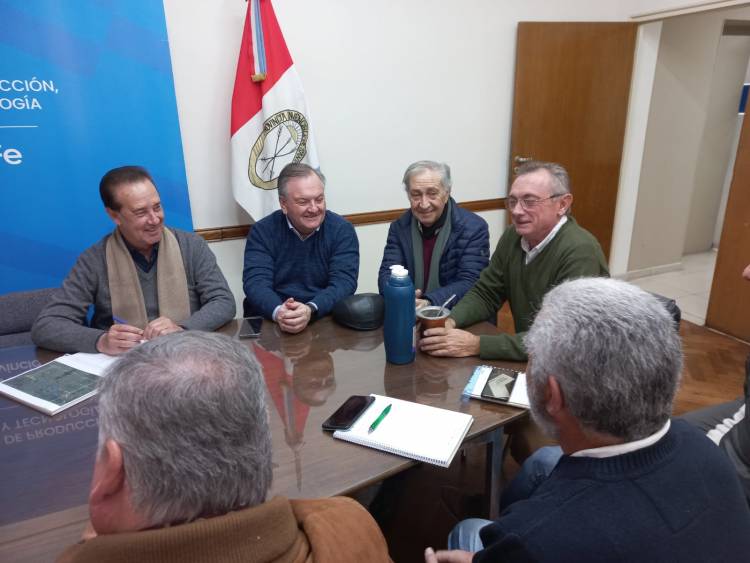 Michlig y González mantuvieron una reunión con el Ministro Costamagna por importantes obras de infraestructura