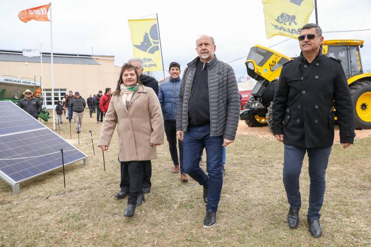Omar Perotti participó de la muestra Feriagro en la localidad de Santa Margarita