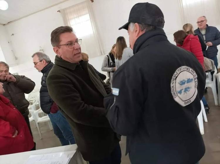 Con una notable concurrencia se realizó en San Justo el conversatorio "40 años de Malvinas"